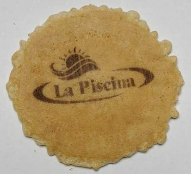 Eis & Waffel. Runde Waffel, 6 cm mit eigenem Logo. Personalisierte Eisdekoration. La Piscina