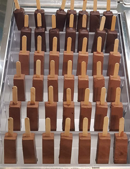 Eisidee Gianduia Gelato. Nougat am Stiel. Eisschlecker