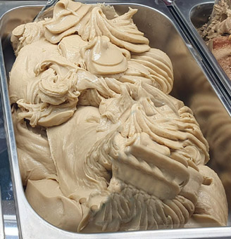 Eisidee Eis aus Pflanzenbasis. Cremeis ohne Milchbestandteile. Nocciola, Haselnusseis