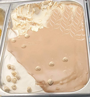 Eisidee Nocciola d. Avorio. Helles Haselnusseis Elfenbeinküste