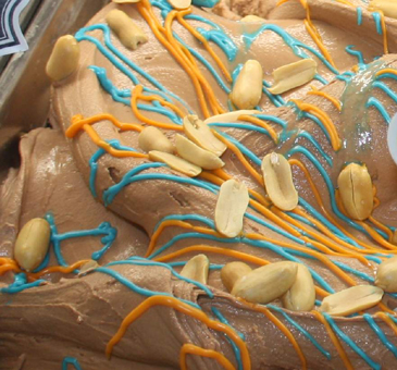 Kit Konfetti. Erdnussbutter, Konfetti blau und Konfetti orange, geröstete Erdnüsse bei GroßHandel Eis GmbH