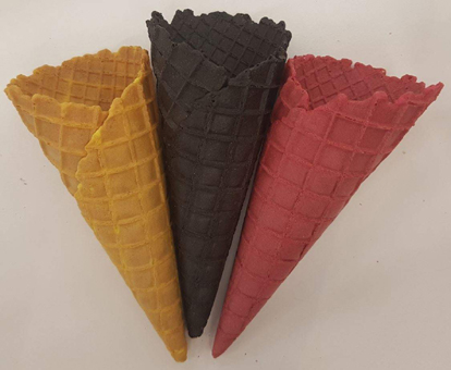 Stenger Waffeln. Bunte Eisstanitzel. Rote, gelbe und schwarze Eistüten für Eis. GroßHandel Eis GmbH