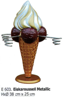 Werbeeistüte 3D Werbe-Eishörnchen. Cono pubblicita Gelato. Eisstanitzel 4 Eiskugeln mit Gold metallic Obers. Werbung für die Theke