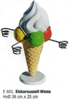 Werbeeistüte 3D Werbe-Eishörnchen. Cono pubblicita Gelato. Eisstanitzel 4 Eiskugeln mit Obers. Werbung für die Theke